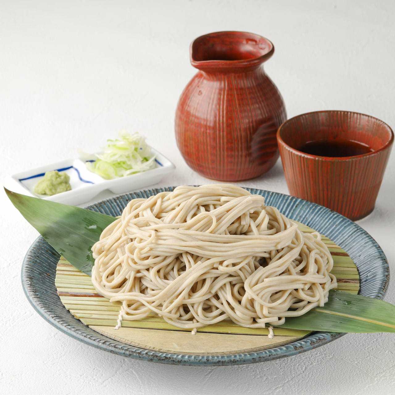 Chilled bamboo steamer soba