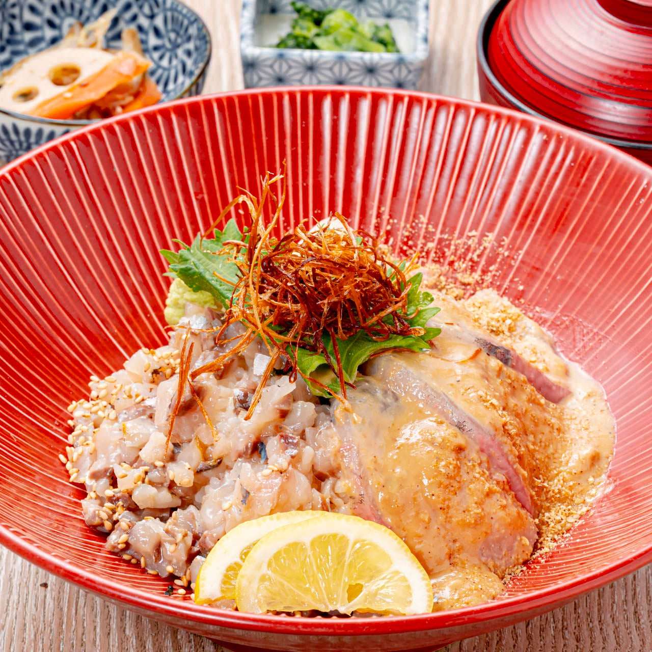 【季節限定】鯵檸檬塩たたきと胡麻カンパチ丼