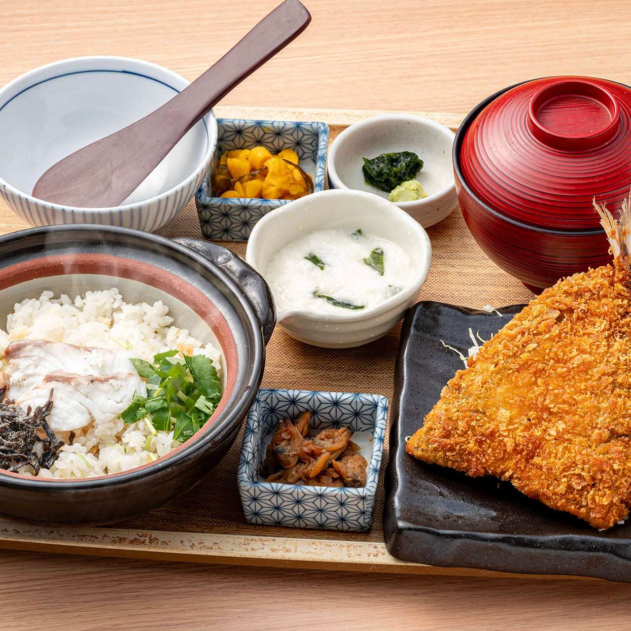 アジフライと鯛飯土鍋膳