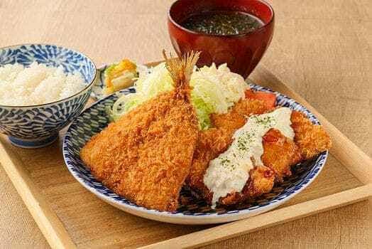 チキン南蛮とアジフライ定食