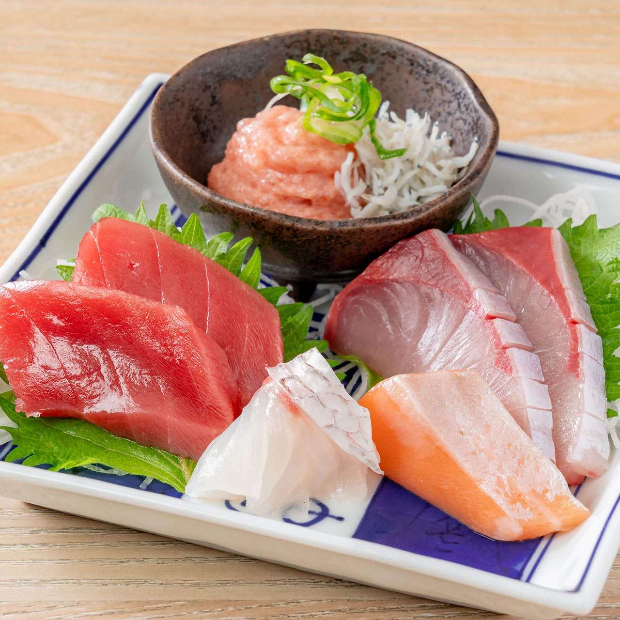 刺身御膳　（鯛めし食べ放題つき）