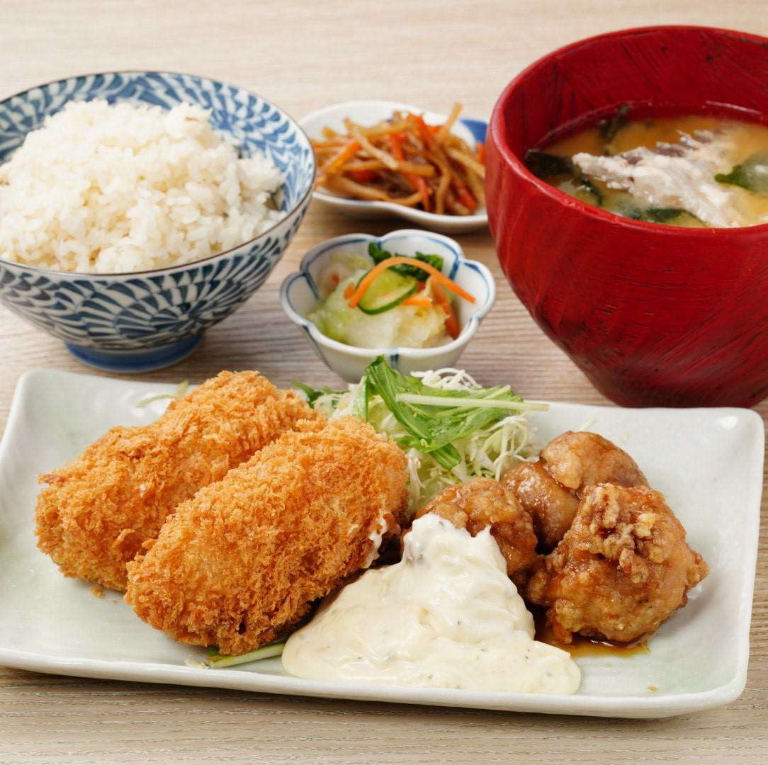 かにグラタンコロッケ＆チキン南蛮御膳（鯛めし食べ放題つき）