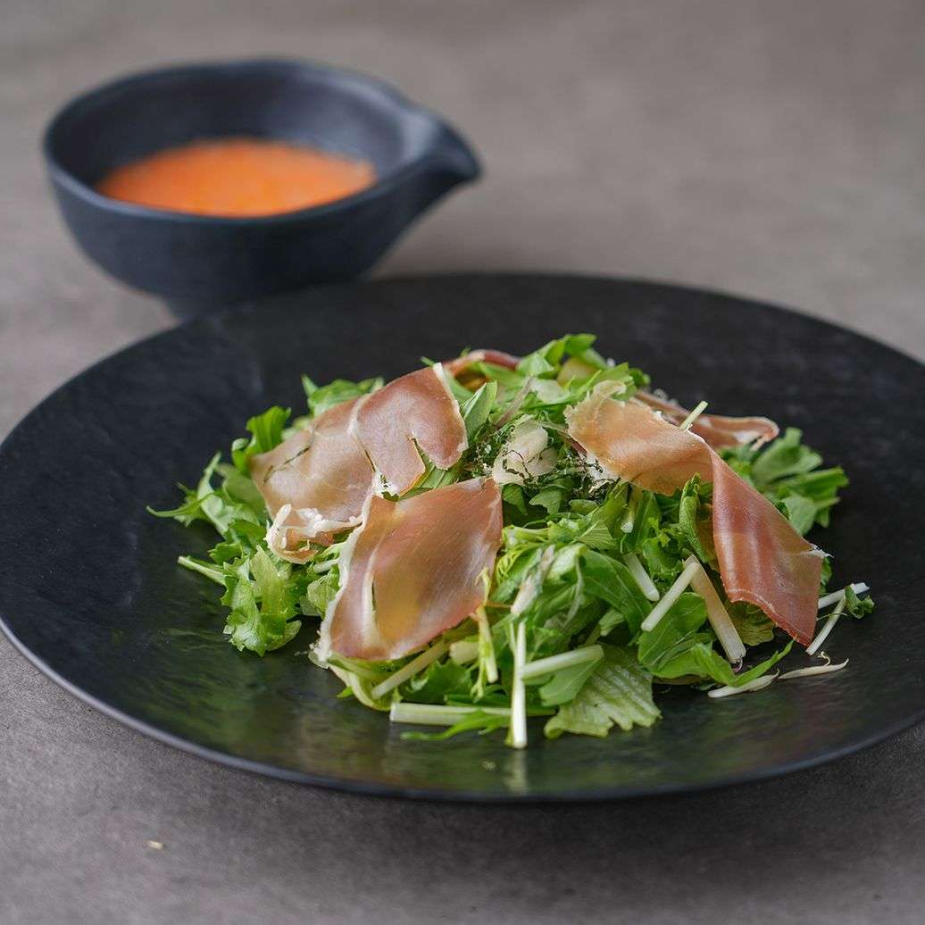 生ハムのサラダ仕立て〜人�参と洋梨のドレッシング〜