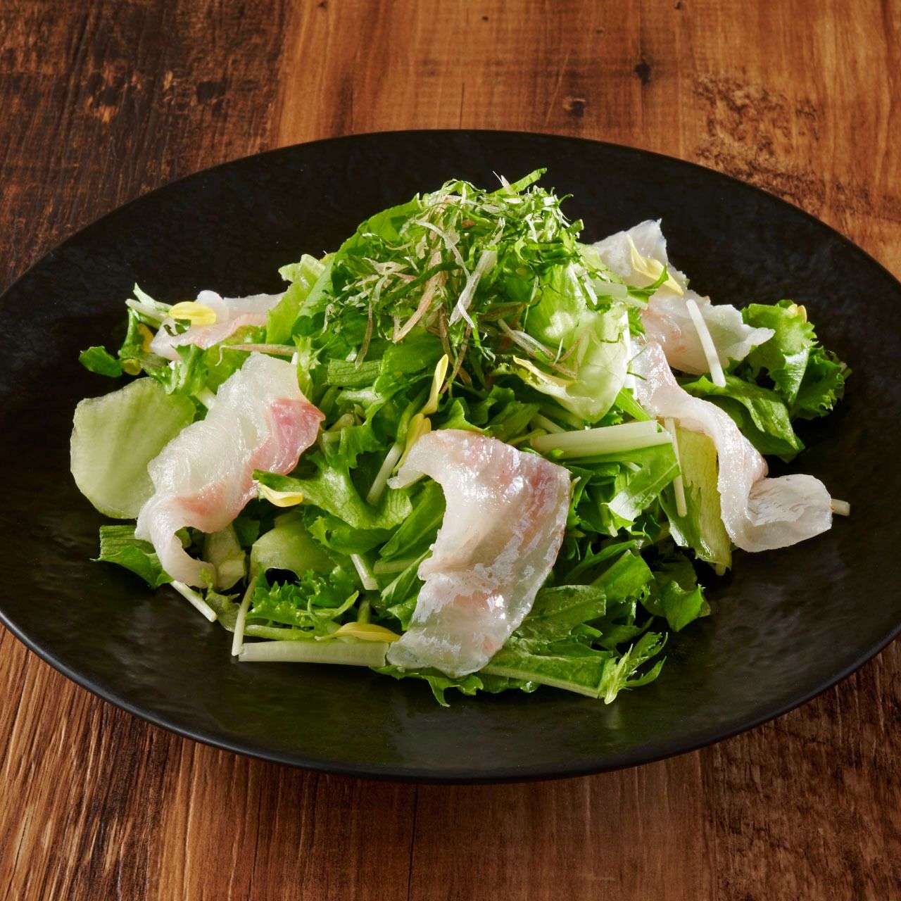 真鯛のサラダ仕立て�〜すりおろし蕪ドレッシング〜