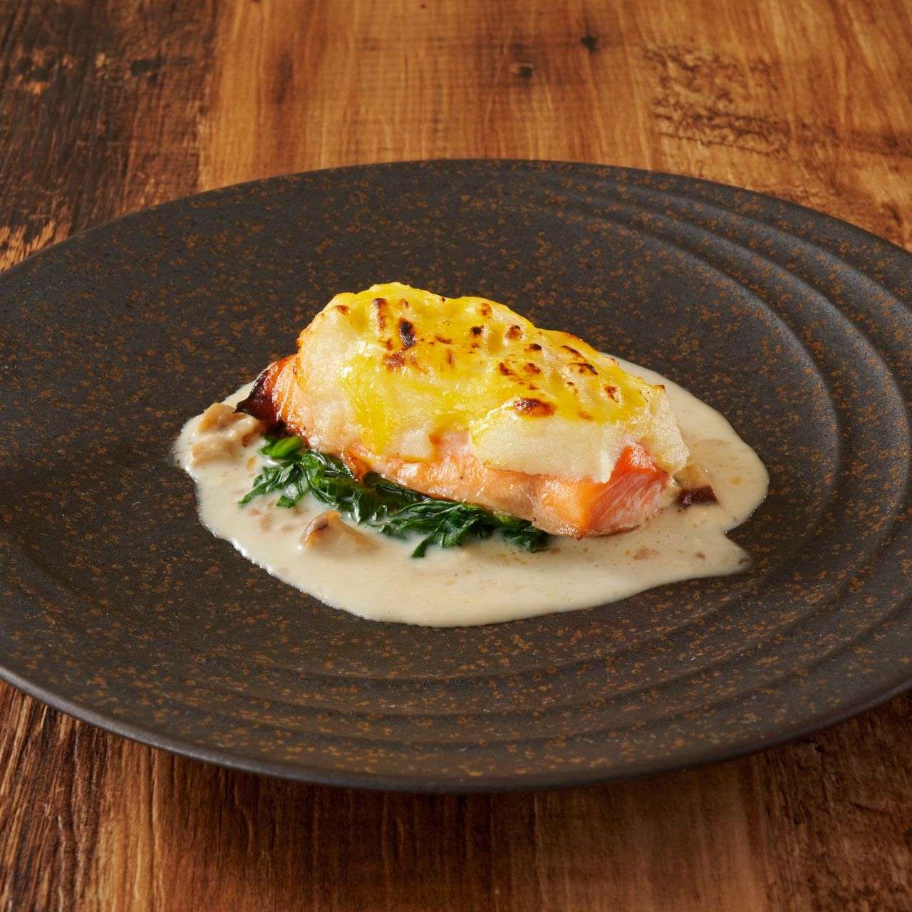 銀鮭とマッシュポテトのオーブン焼き〜ポルチーニクリームソース〜