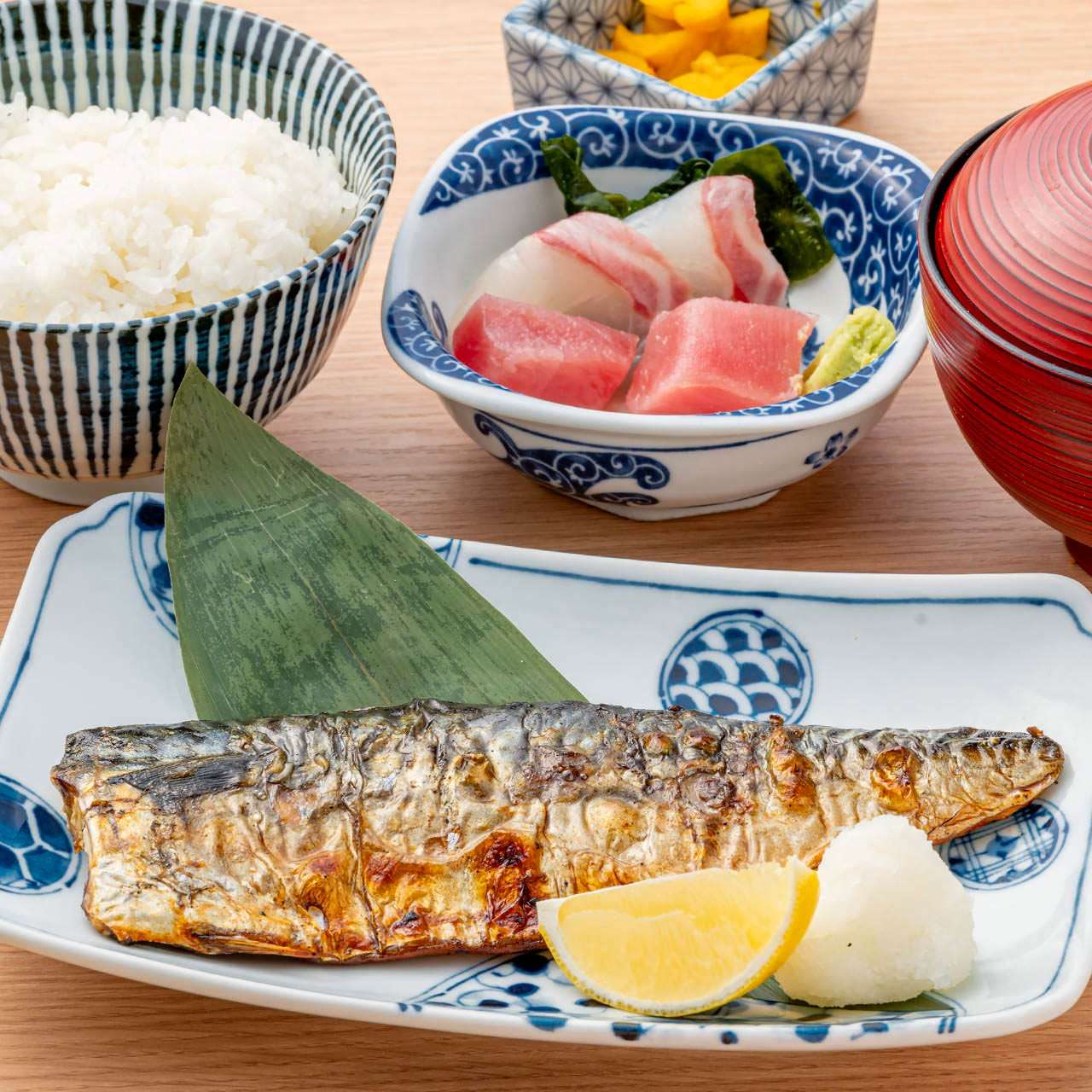 烤鹹鯖魚和刺身套餐
