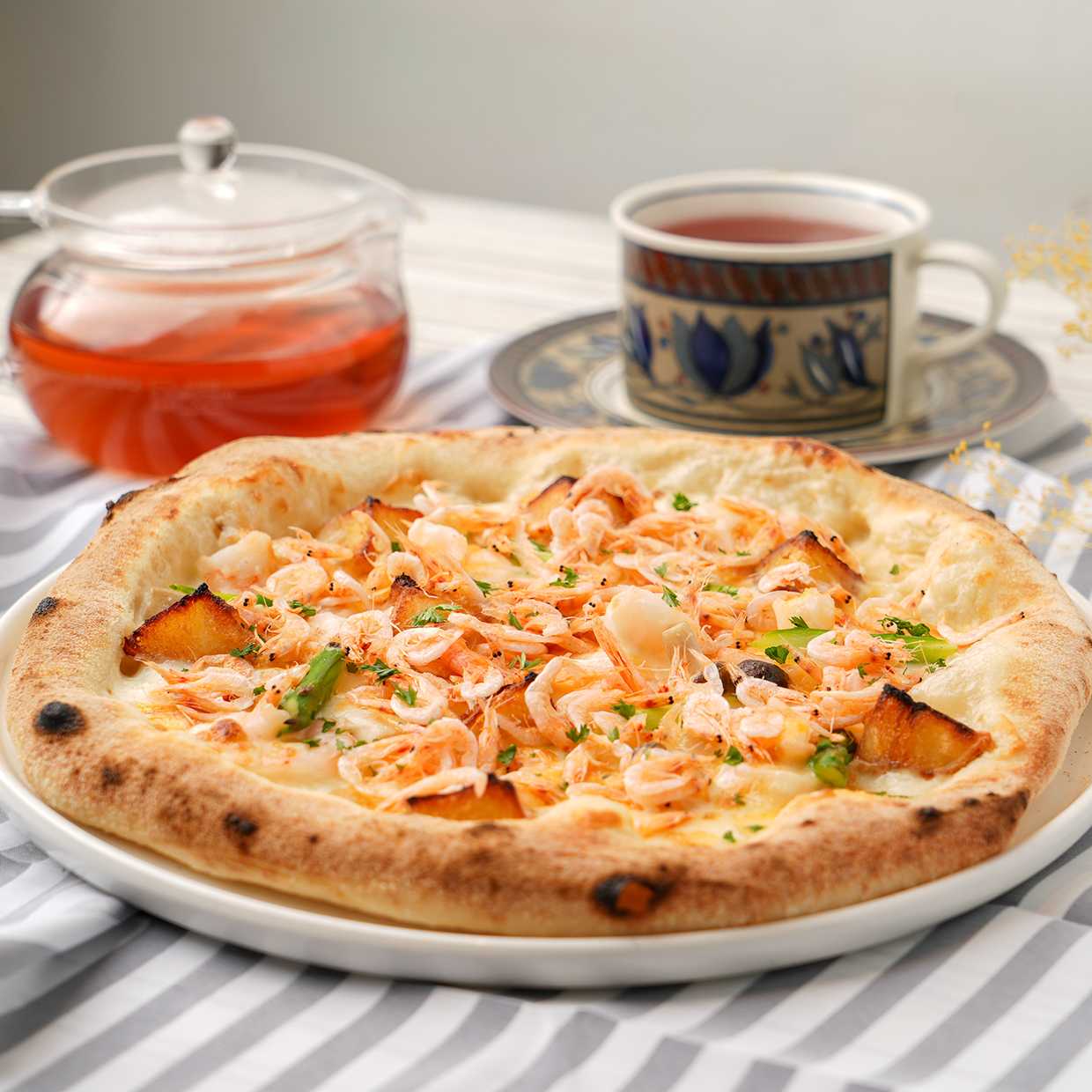 桜エビとアスパラのピザ