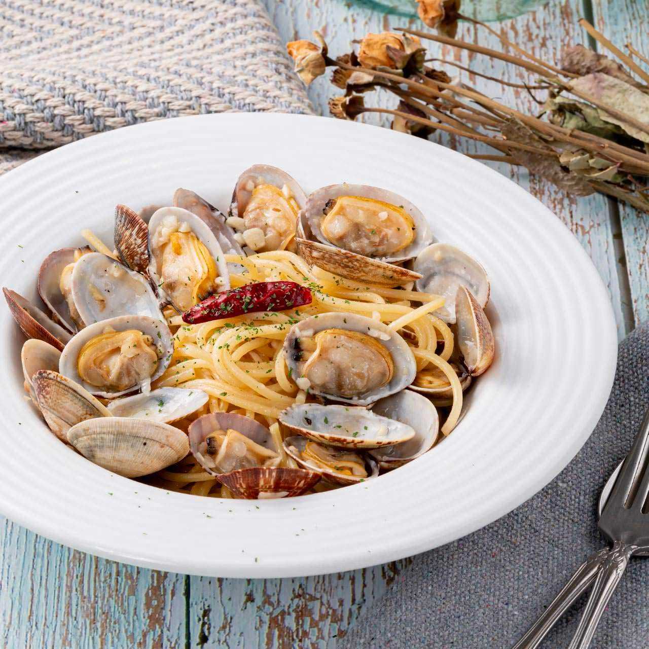 あさりいっぱいのボンゴレビアンコ