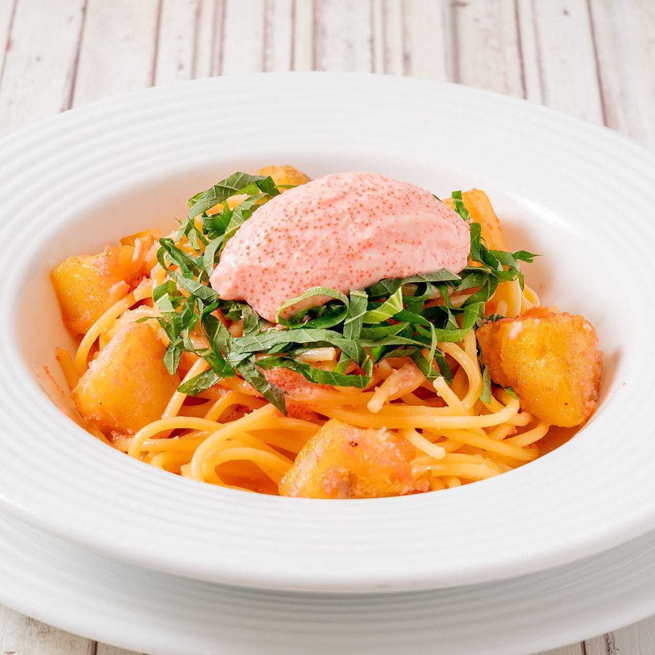 北海道ポテトのクリームパスタ　明太バタークリーム添え