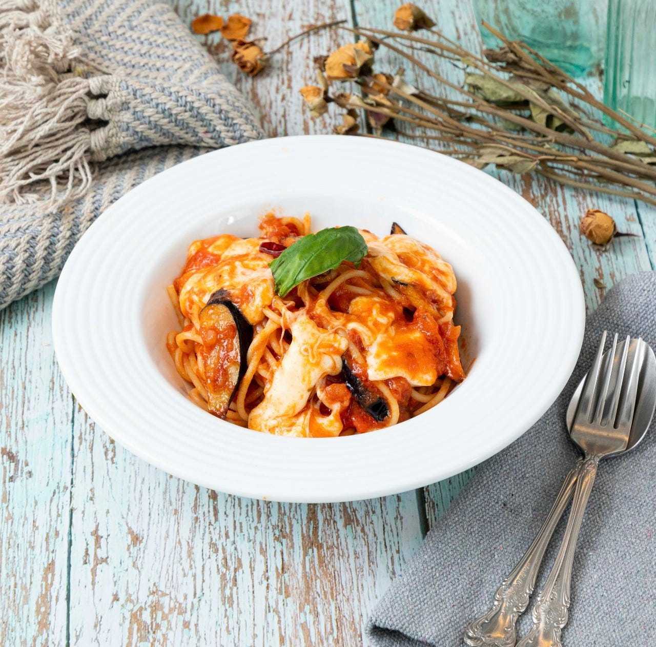 北海道モッツァレラと茄子のシチリアーナ