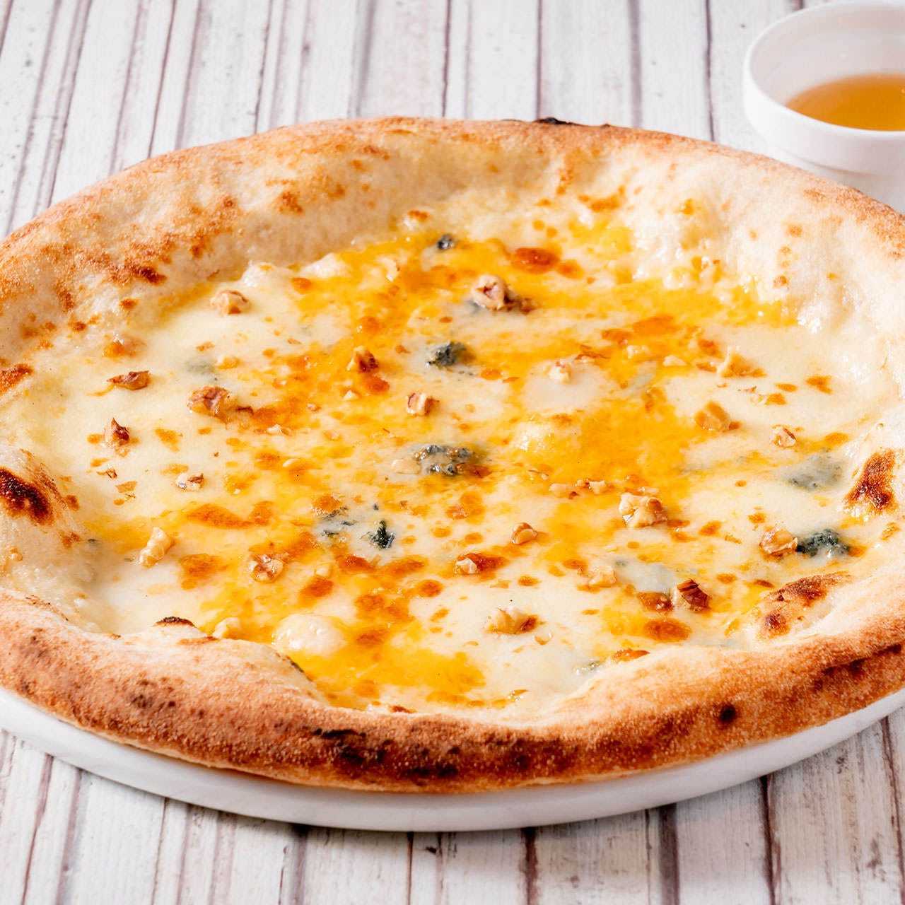 クワトロフォルマッジョ ～北海道産はちみつ添え～