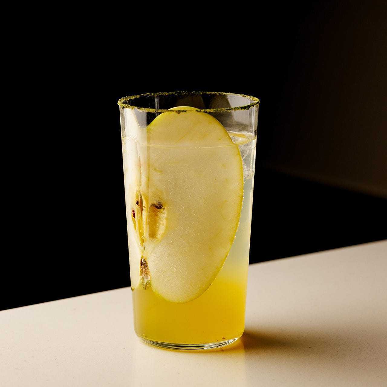 [Macha & green apple]  抹茶とグリーンアップルのハイボール