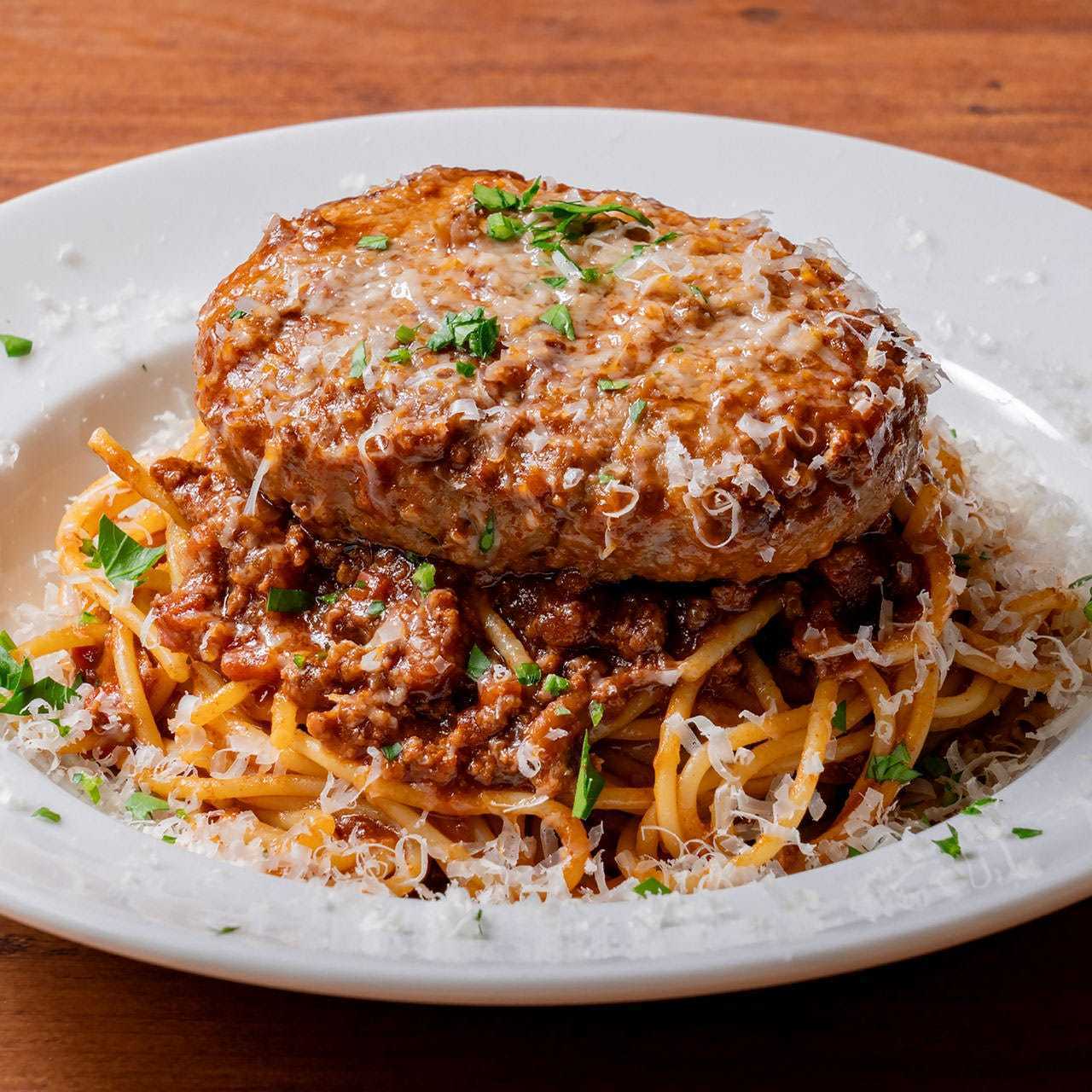 ジューシーハンバーグ ボロネーゼソース