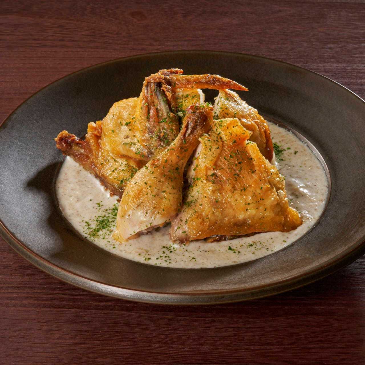 スプリングチキン　トリュフ香るキノコソース