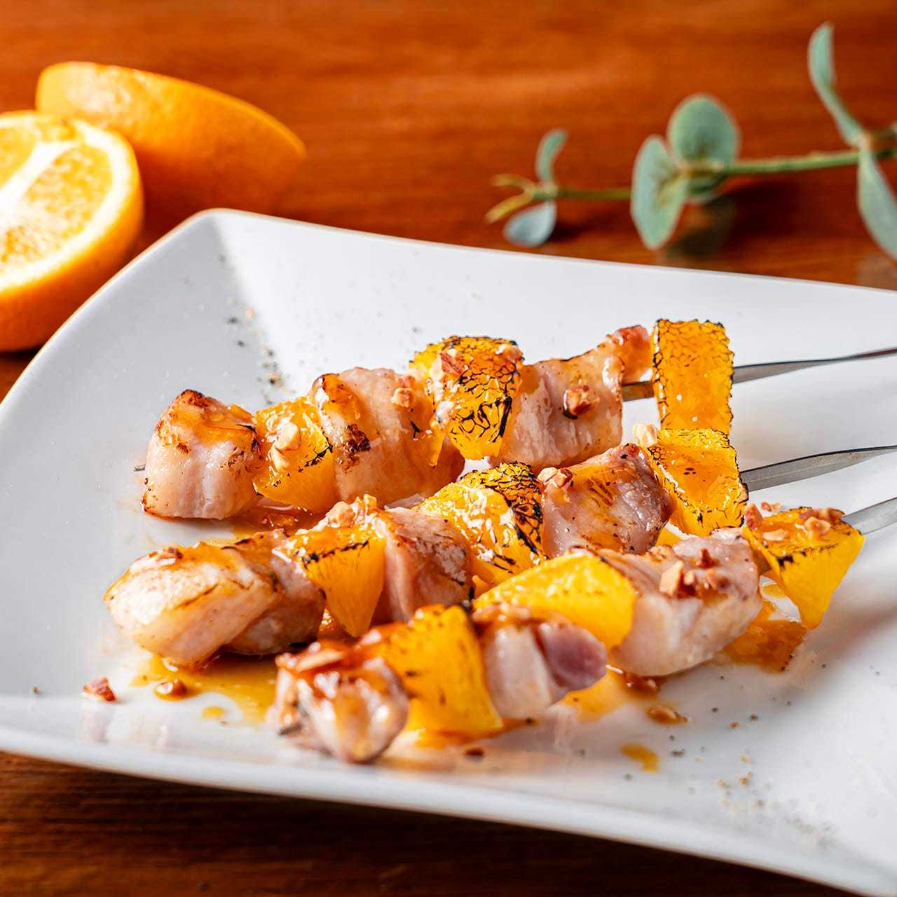 イベリコ豚とネーブルオレンジのブロシェット　～マルムラードソース～