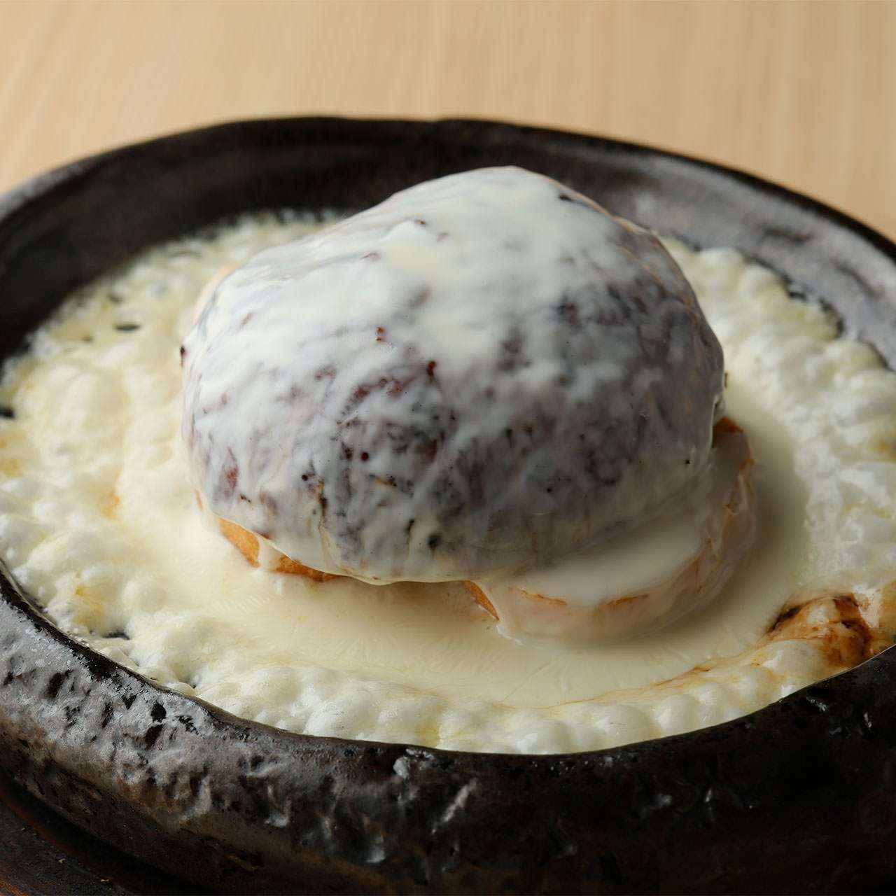 鉄板韮つくね　ゴルゴンゾーラチーズソース