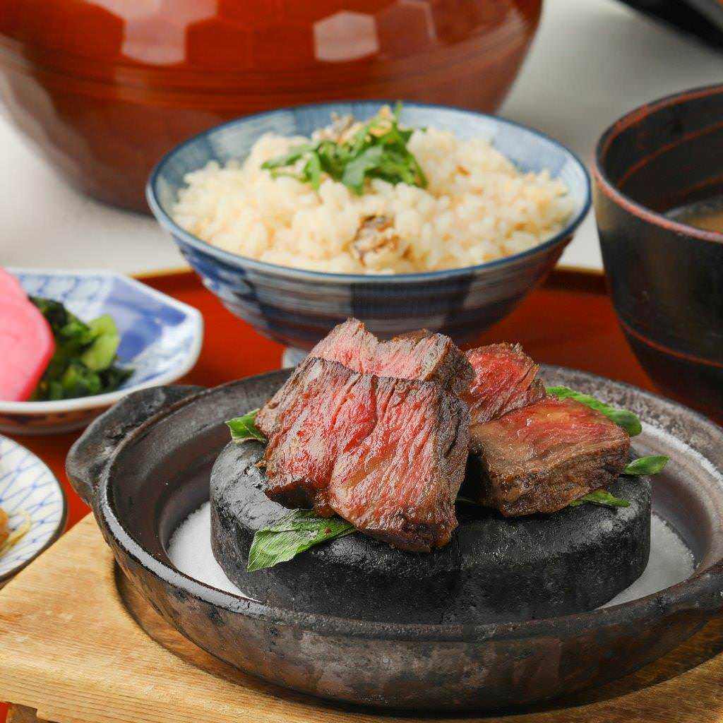 黒毛和牛の石焼きステーキ