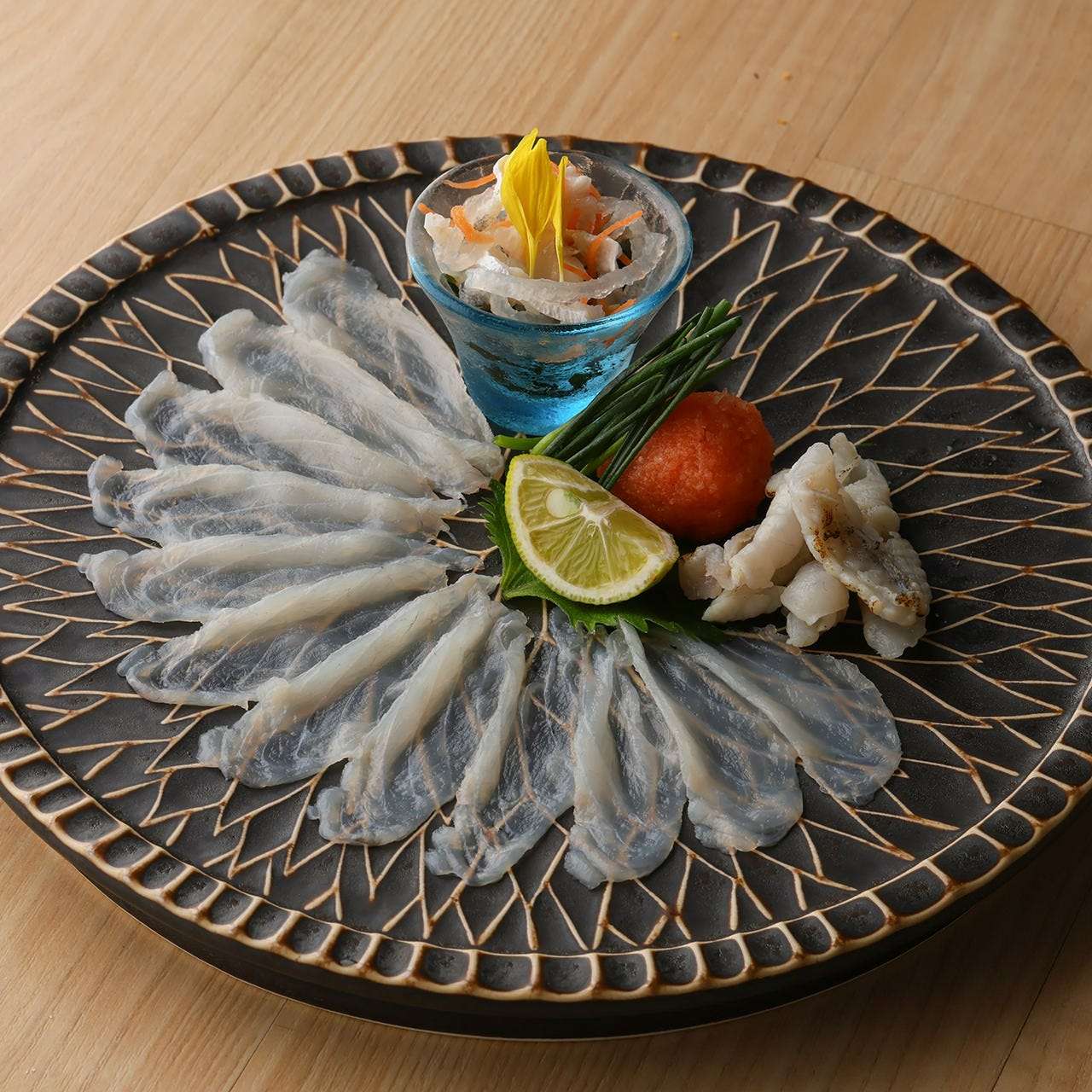 寅ふぐ　てっさ