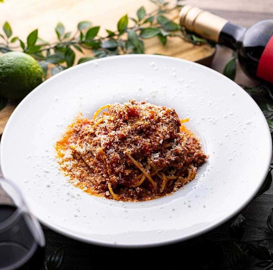 お肉、パスタ、ピザ…試行錯誤を重ねた自信作だけをご提供します