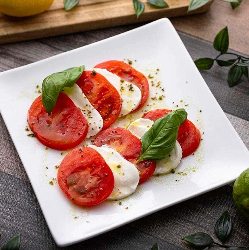 トマトとモッツァレラのカプレーゼ
