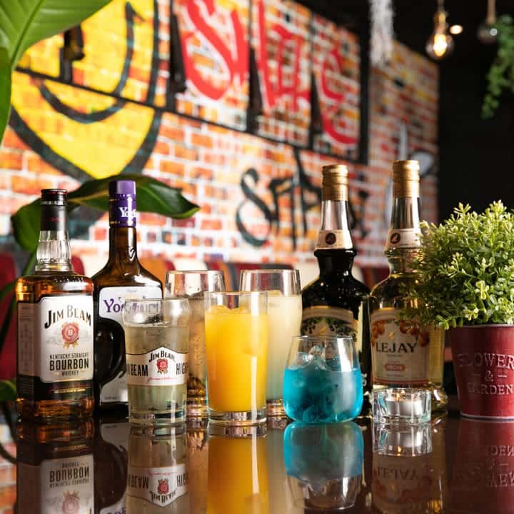 カクテルを中心に、ビールやチューハイなど、人気のドリンクを揃えました！