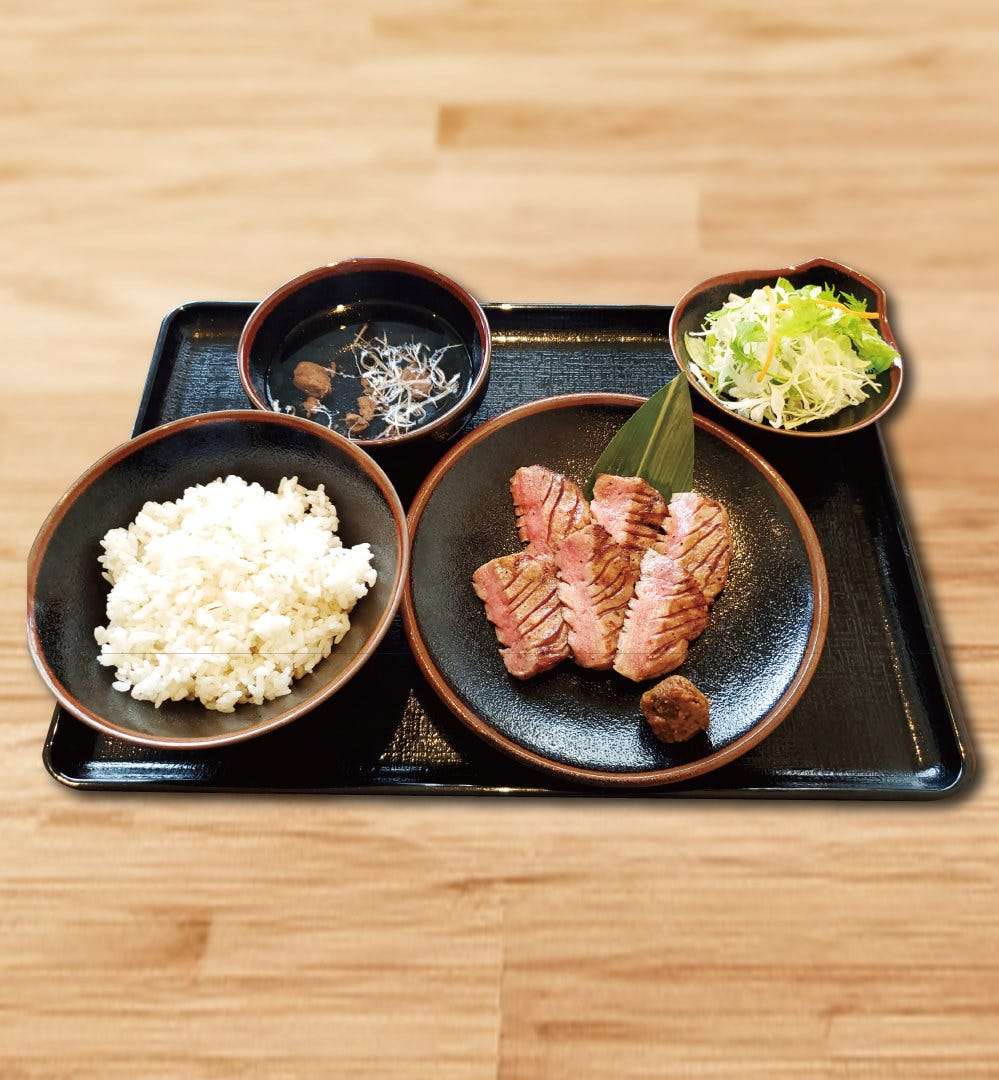 霜降り牛たん(3枚6切)