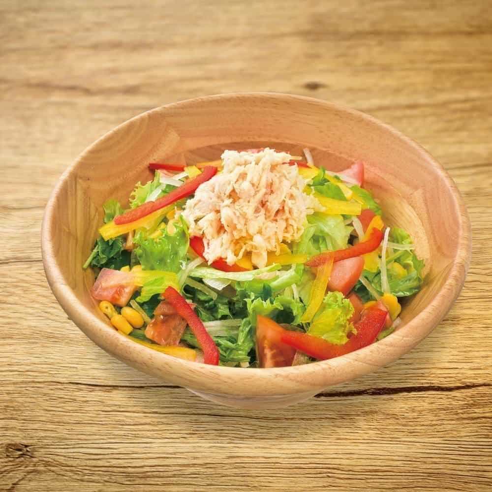 蒸し鶏と9種の彩り野菜の��つぼ八サラダ