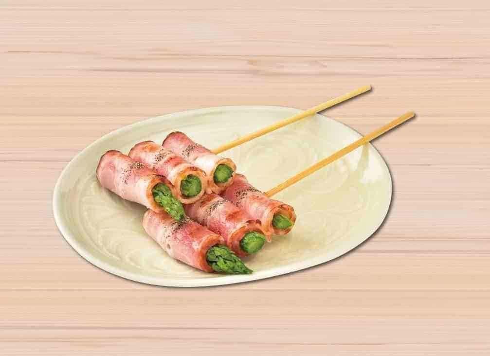Bacon-wrapped asparagus