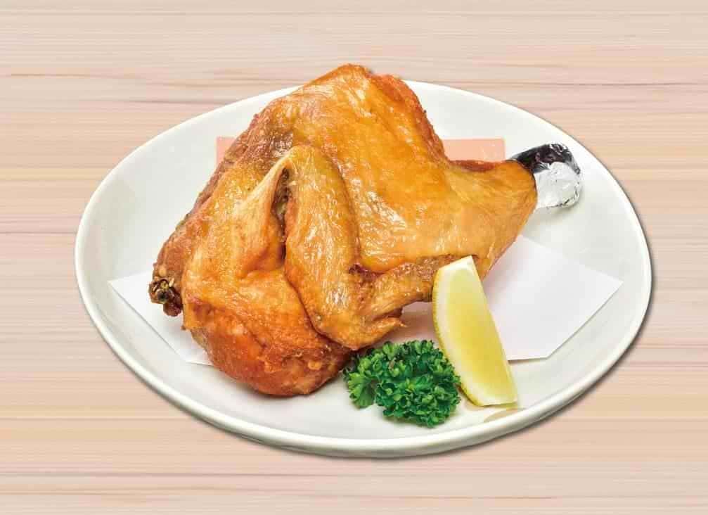 "Nakasatsunai Country Chicken" Deep-fried half of a young chicken