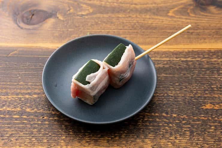 ズッキーニ（バジルソース）