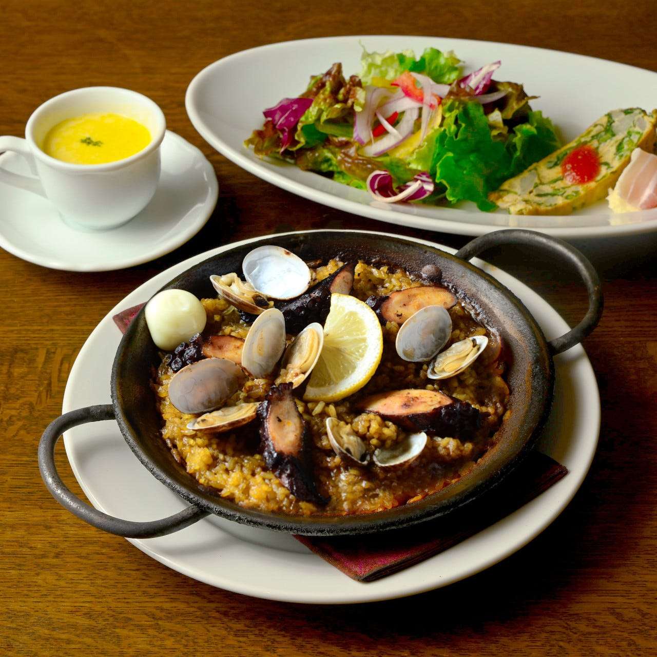 [Seasonal Paella] The delicious taste of bursting octopus! Paella made with chopped Akashi octopus