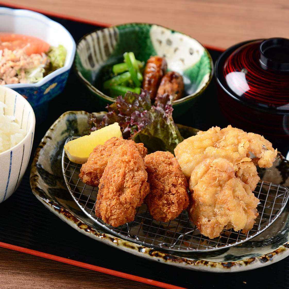 カキフライと鶏唐揚定食