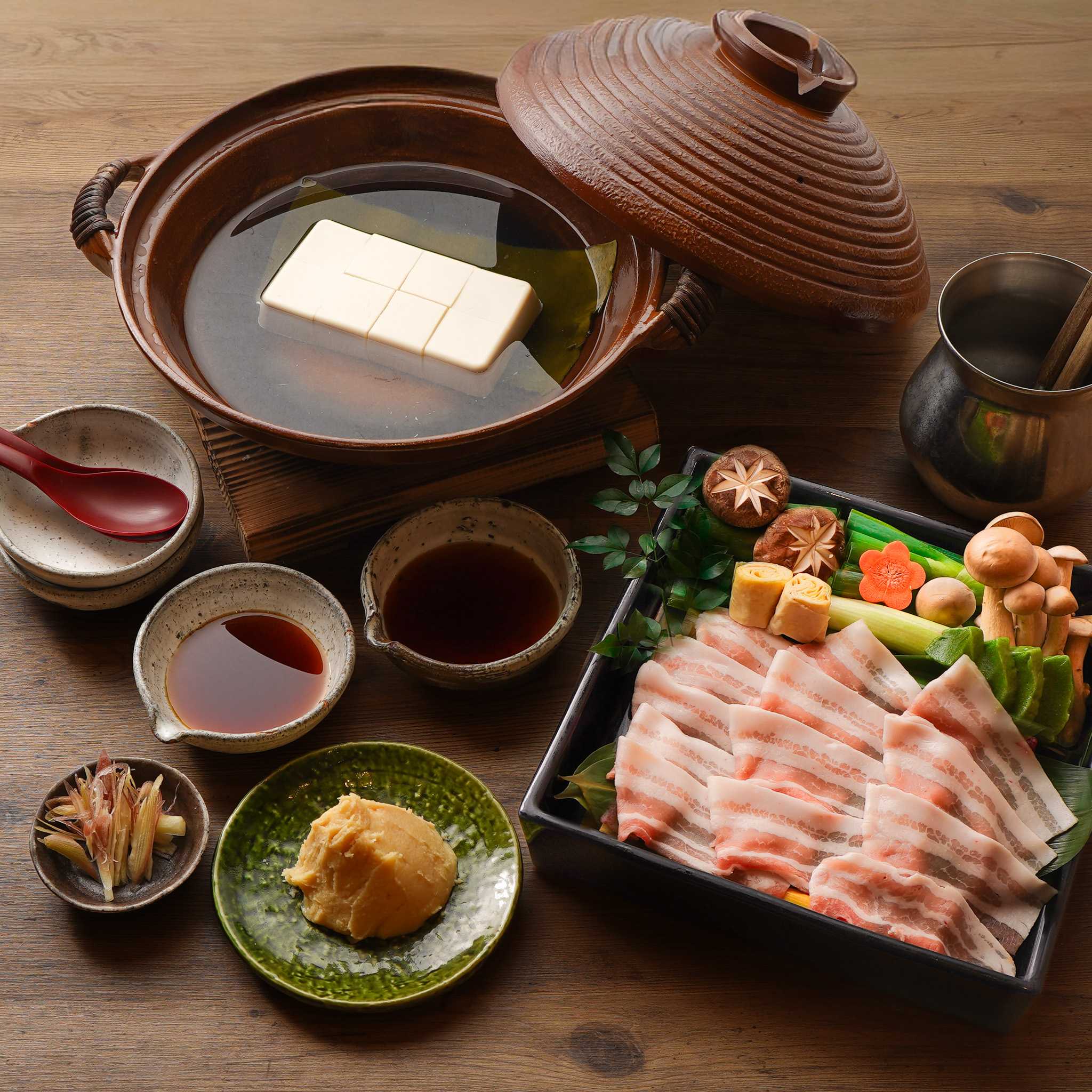 Beautiful Tofu and Hiyoshi Pork Soy Milk Hot Pot