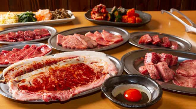 《飲み放題付き》にくろうコース◆大人気のにくろう焼き、薄切りロースに加え、塩タン、3種類の「特選上赤身」など 全14品￥6,000