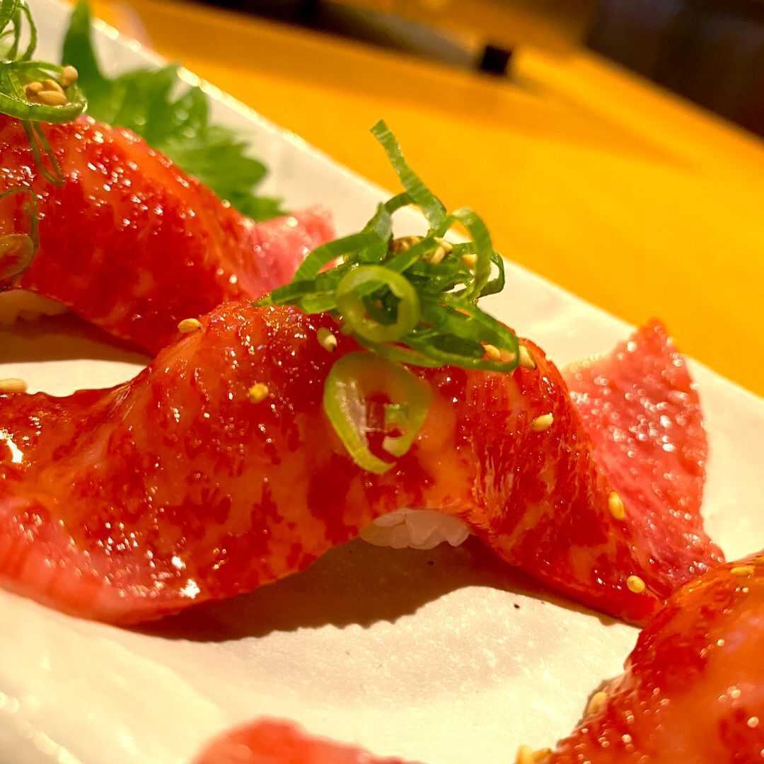 とろ肉寿司（3貫）