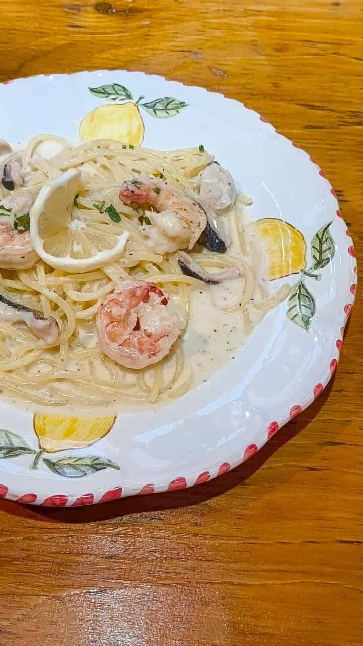魚介のレモンクリームパスタ
