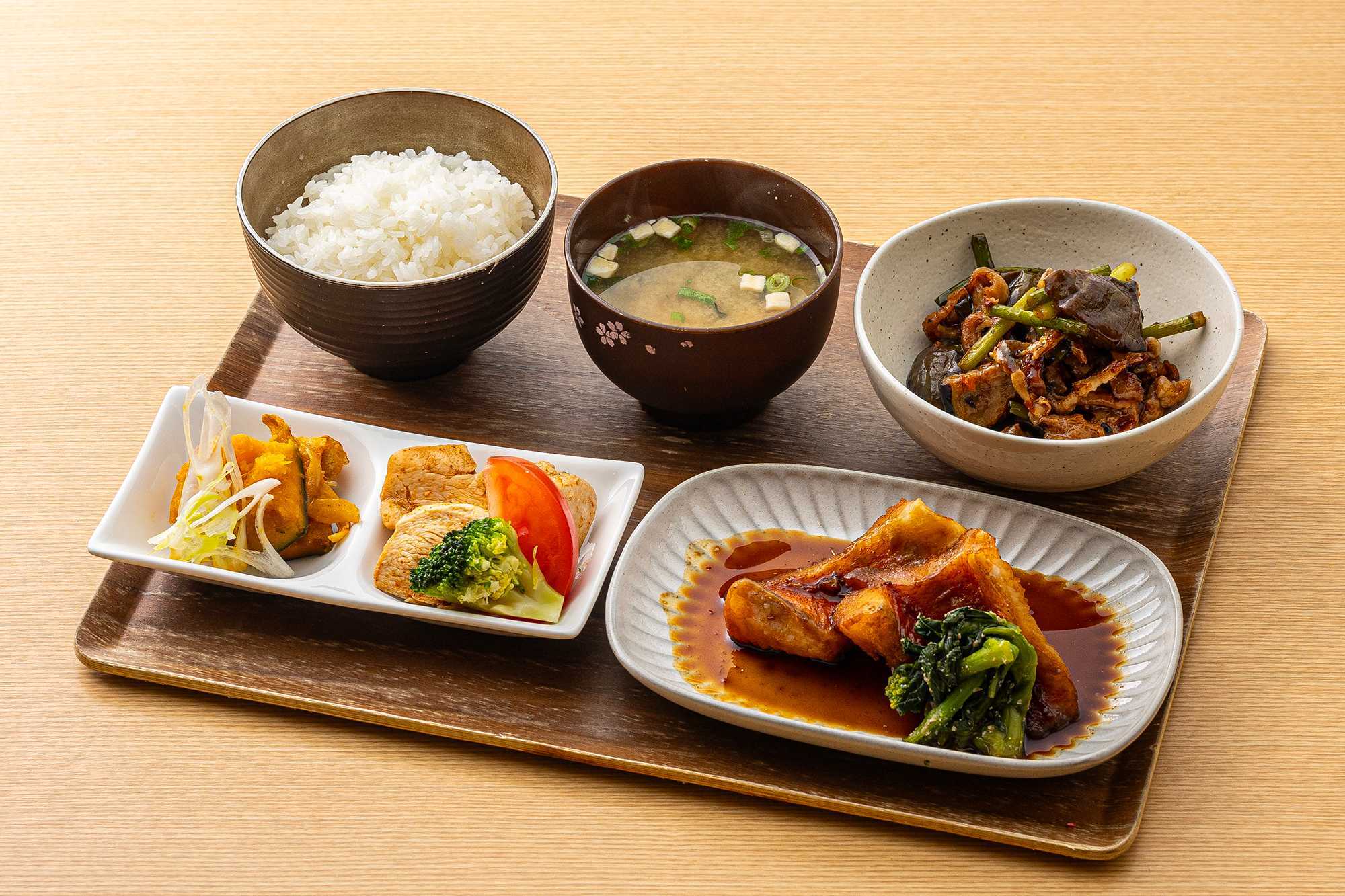 煮魚とおばんざい定食