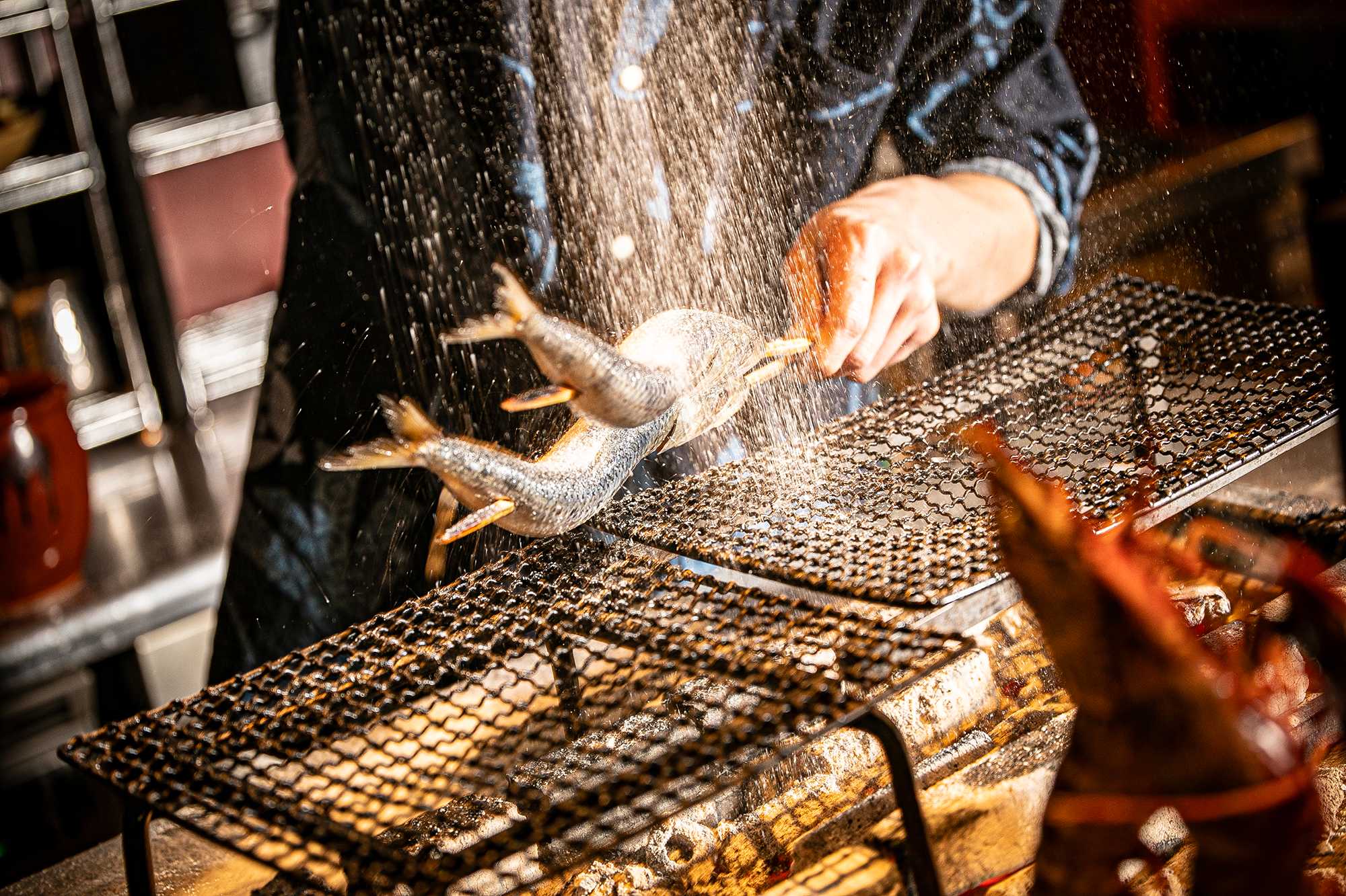 専用　囲炉裏 公式】囲炉裏のおっきゃがり 活魚煙舎 〜かつぎょえんや