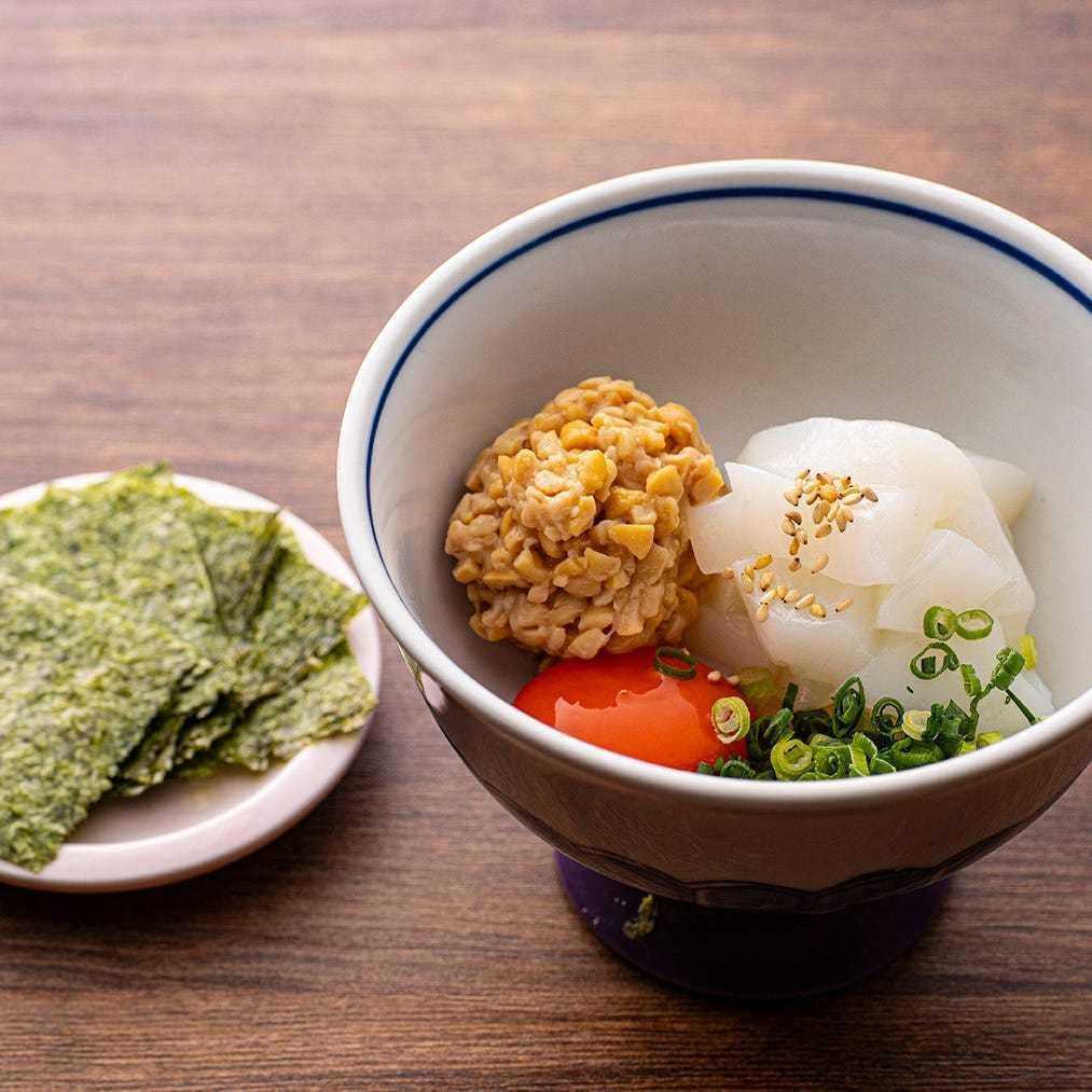 Squid legs with natto
