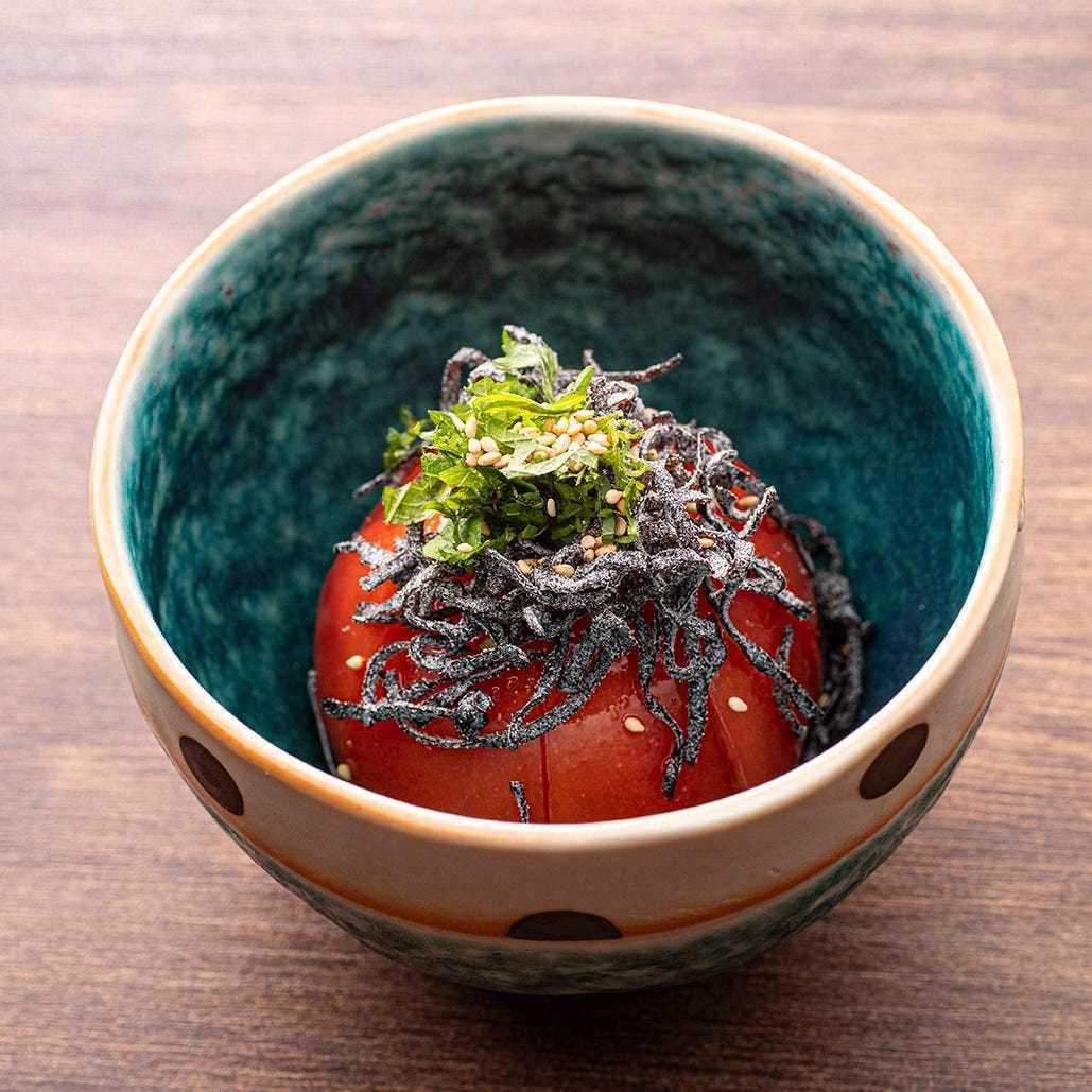 Salted kelp and tomatoes