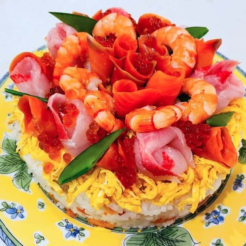 皆さまの特別なひとときを華やかなお料理とサービスで彩ります！