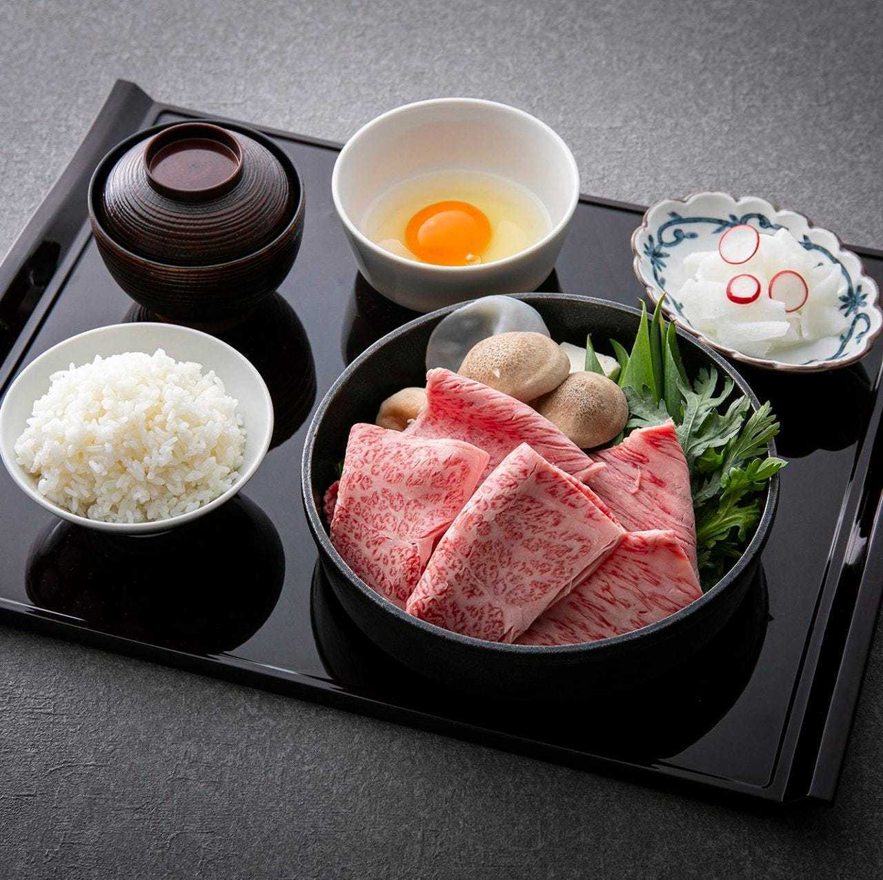 大和牛の上すき焼きランチ (上) 　※数量限定