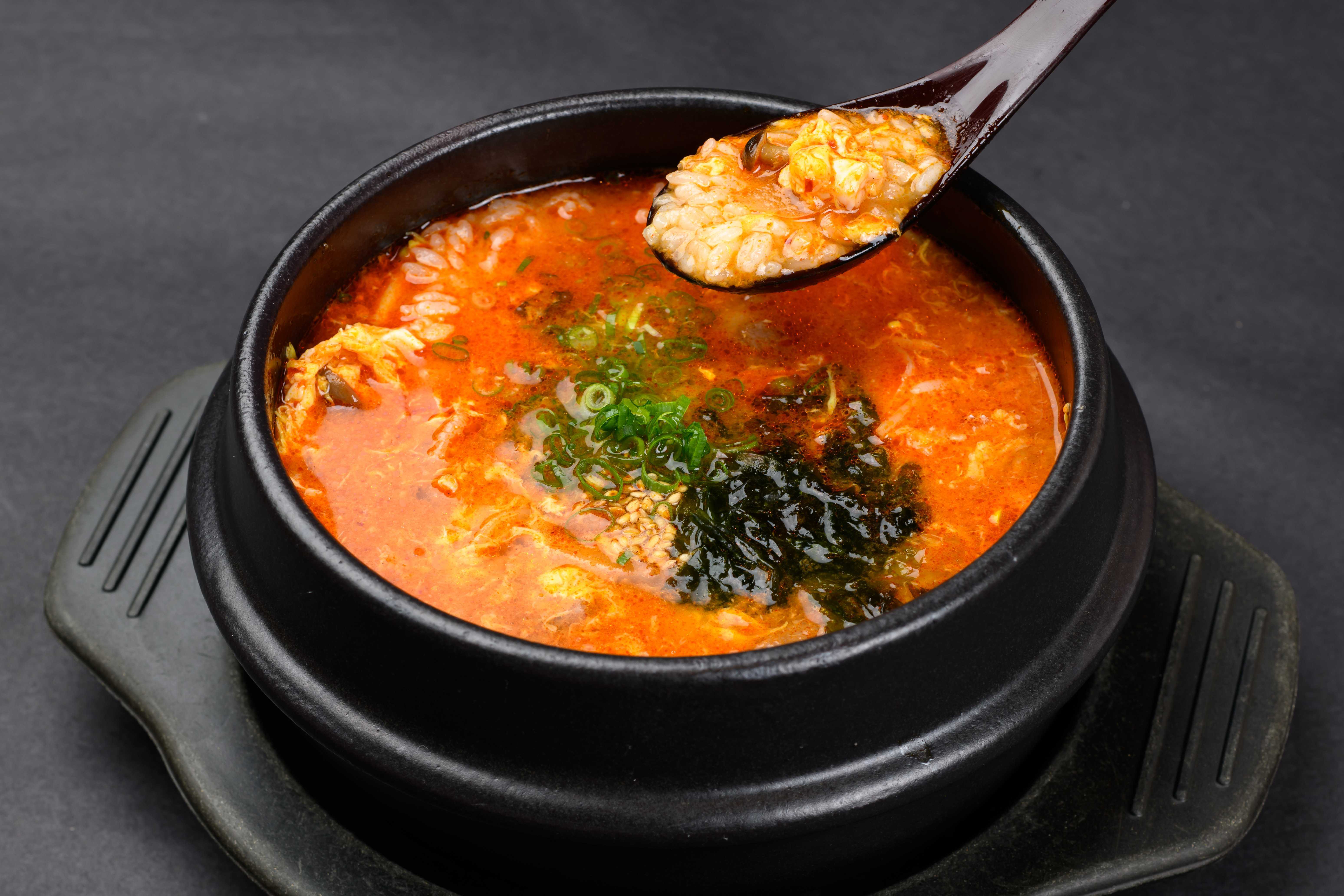 牛肉と野菜のピリ辛クッパ