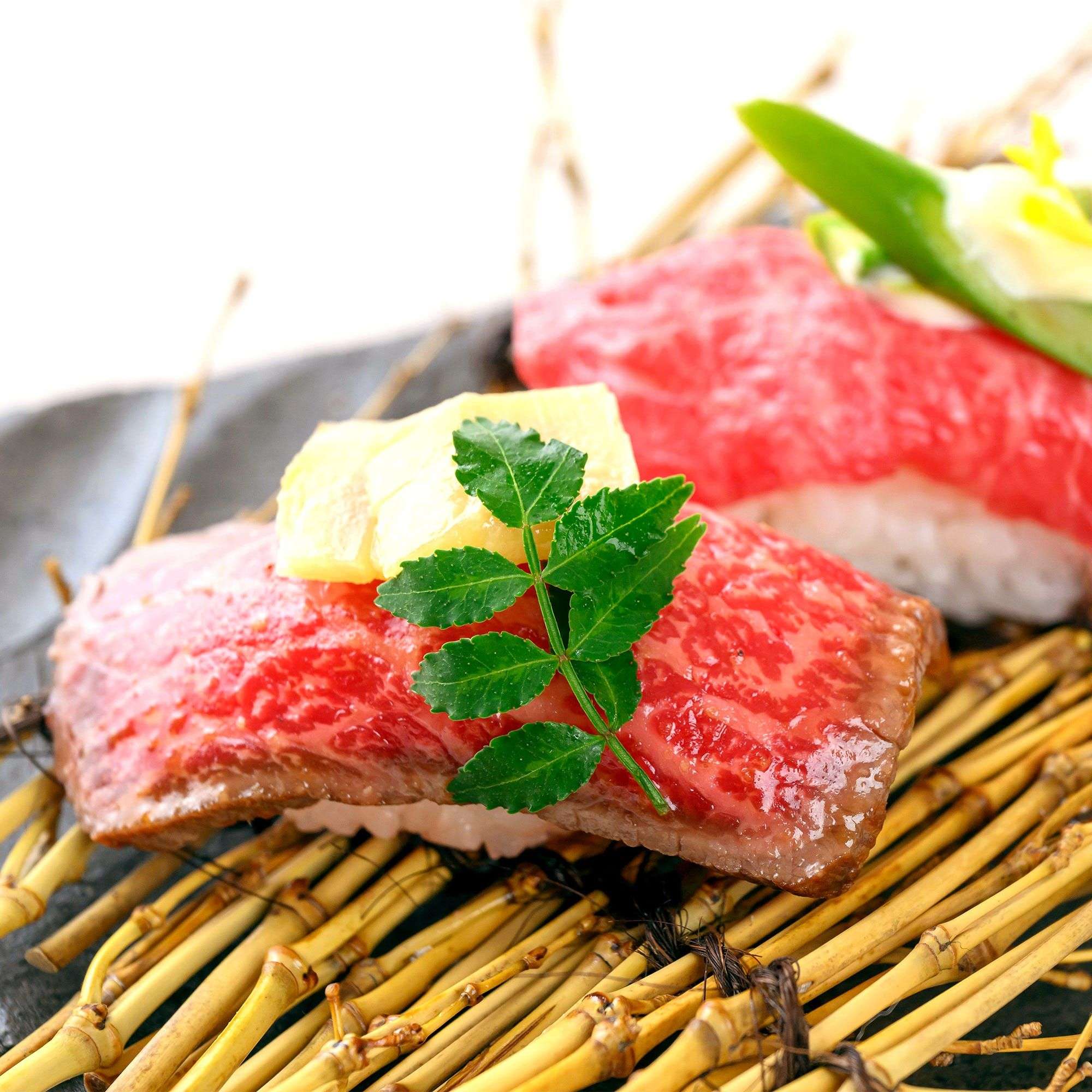 【数量限定】春香る、和牛炙りにぎり　２貫