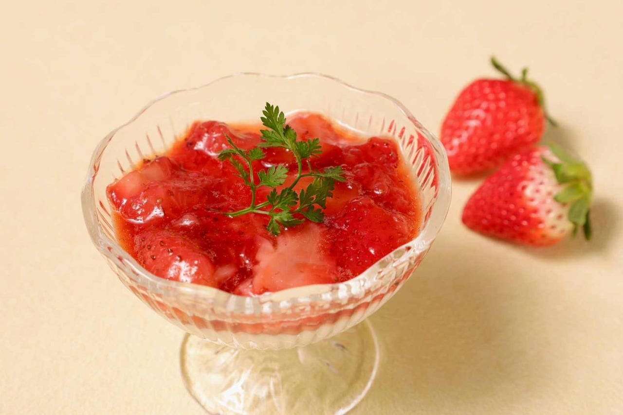 Nara Prefecture strawberries and Kotoka almond tofu