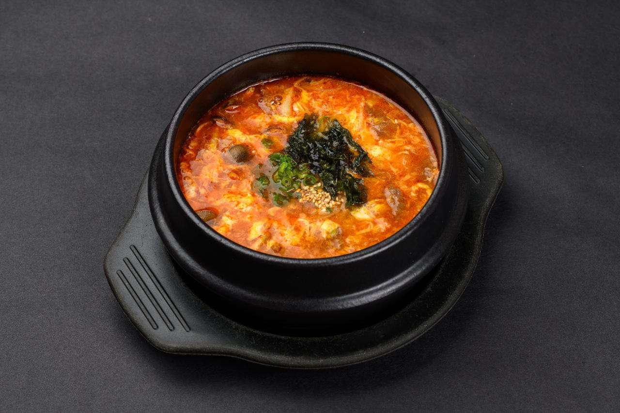 牛肉と野菜のピリ辛スープ