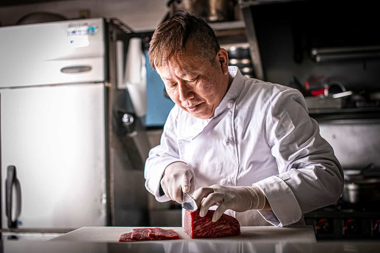 並のお肉は一枚を大きく、薄めに。
上のお肉は一枚を小さめに、厚めに。