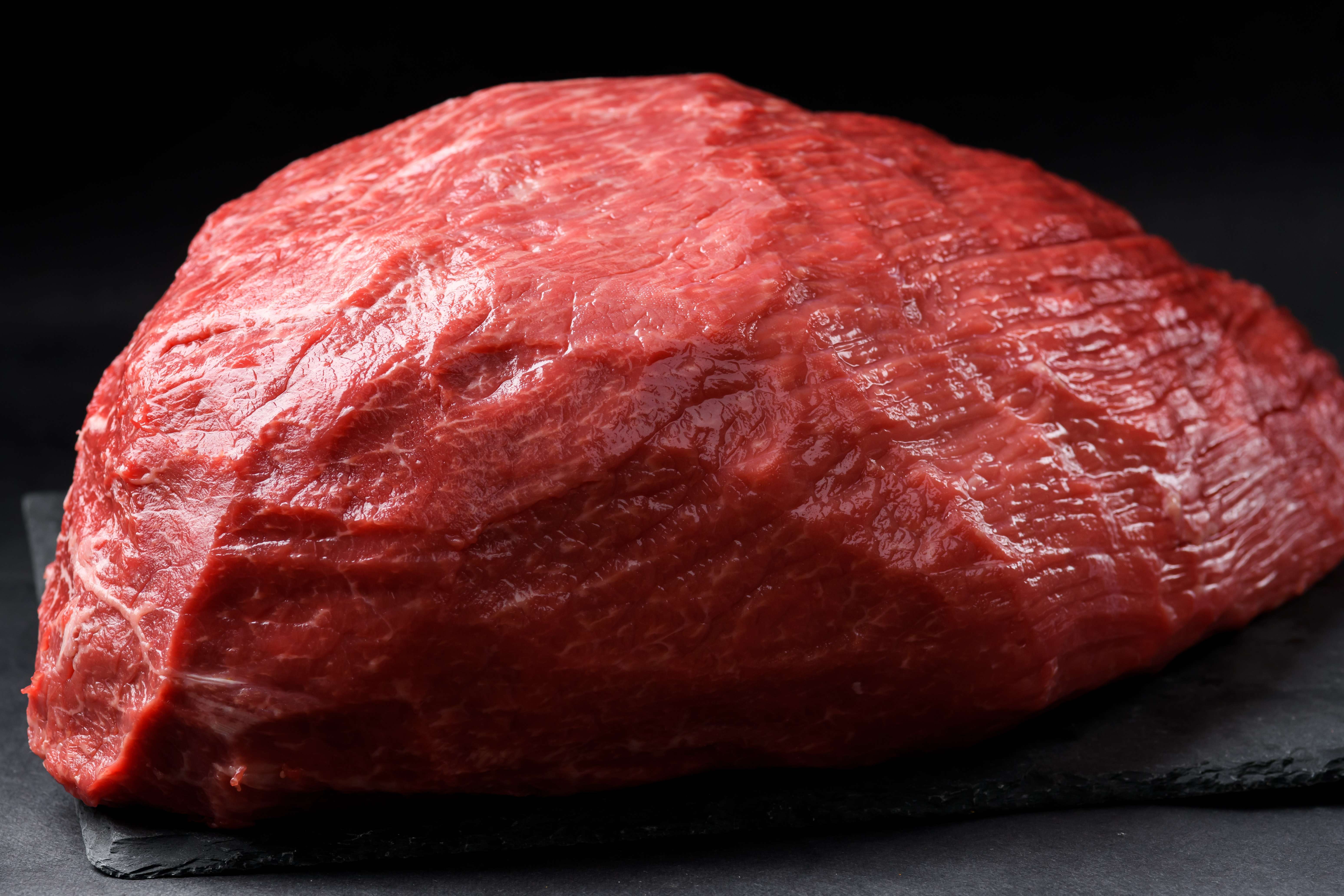 月齢30か月以上の未経産雌牛を中心に、選びぬいた赤身。