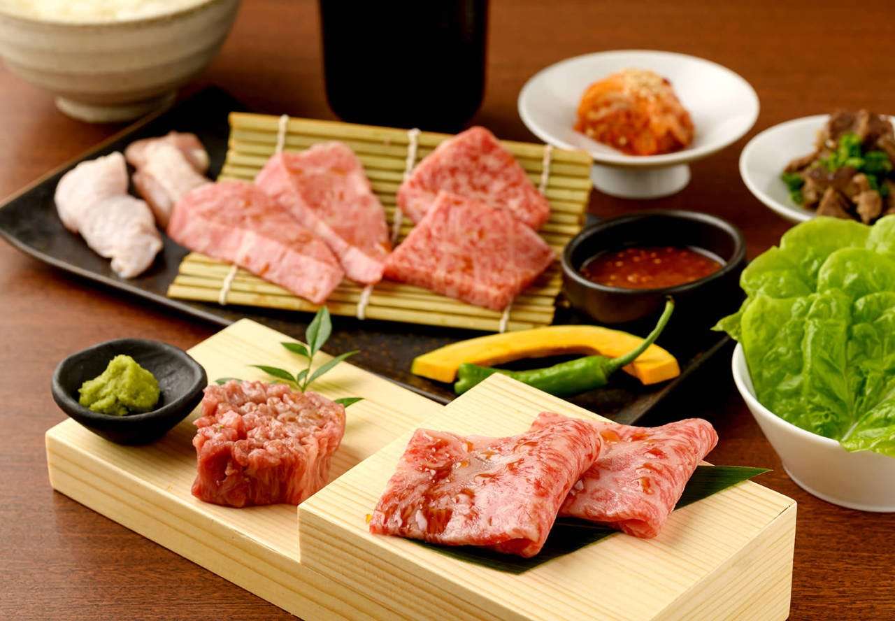 『 紅梅  - こうばい -   』肉巻き野菜付