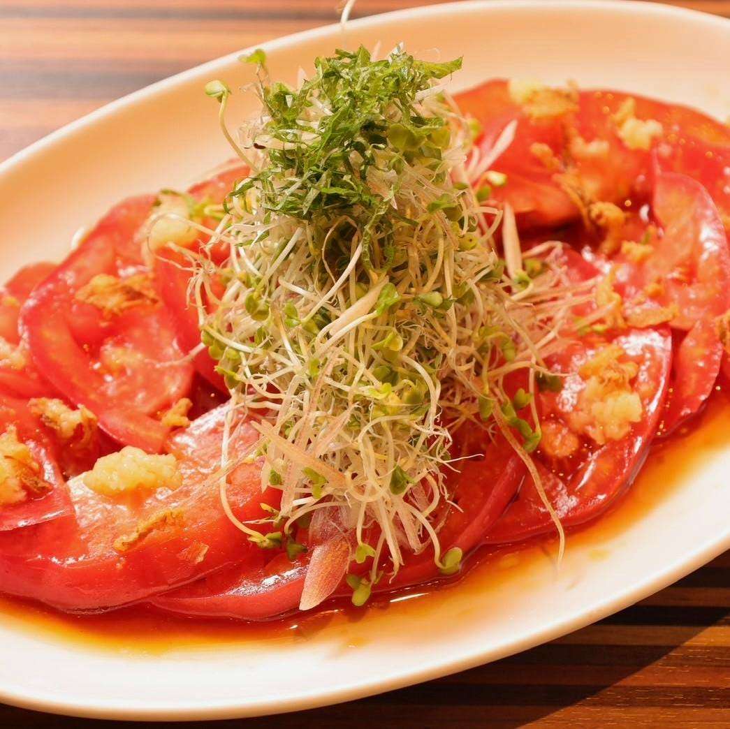 完熟トマトと香味野菜のサラダ